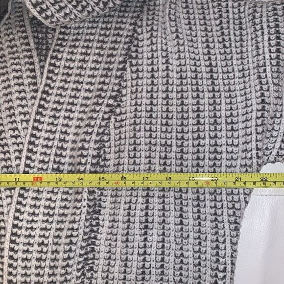 Pink Rose Oper Front Textured Knit Cardigan  Long Sweater Size Small - Picture 5 of 9